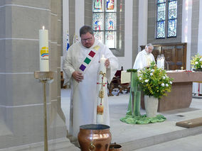 Lumen Christi - Auferstehungsmesse in St. Crescentius (© Karl-Franz Thiede)